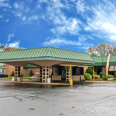 Quality Inn Hermitage Bagian luar foto