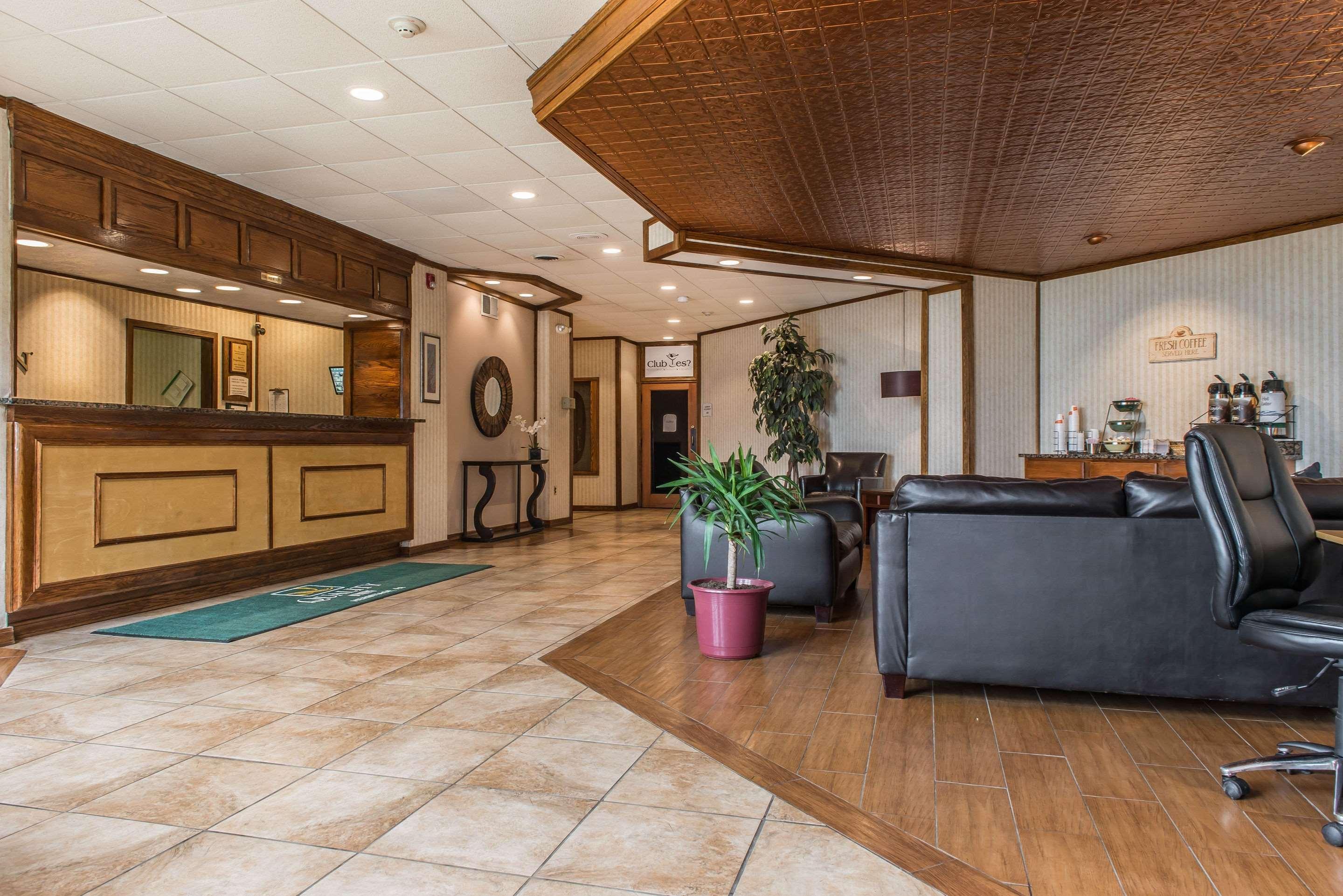 Quality Inn Hermitage Bagian luar foto