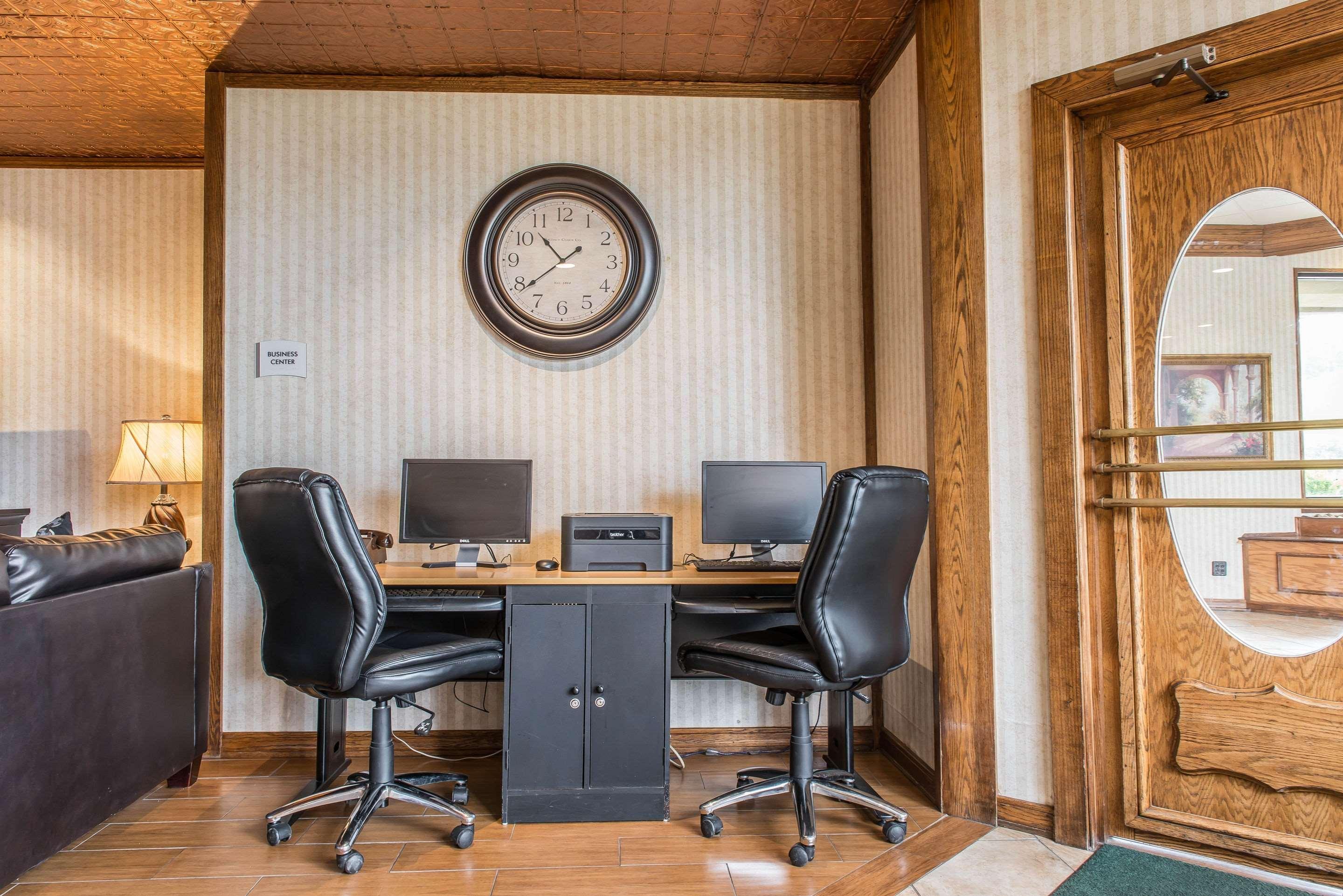 Quality Inn Hermitage Bagian luar foto