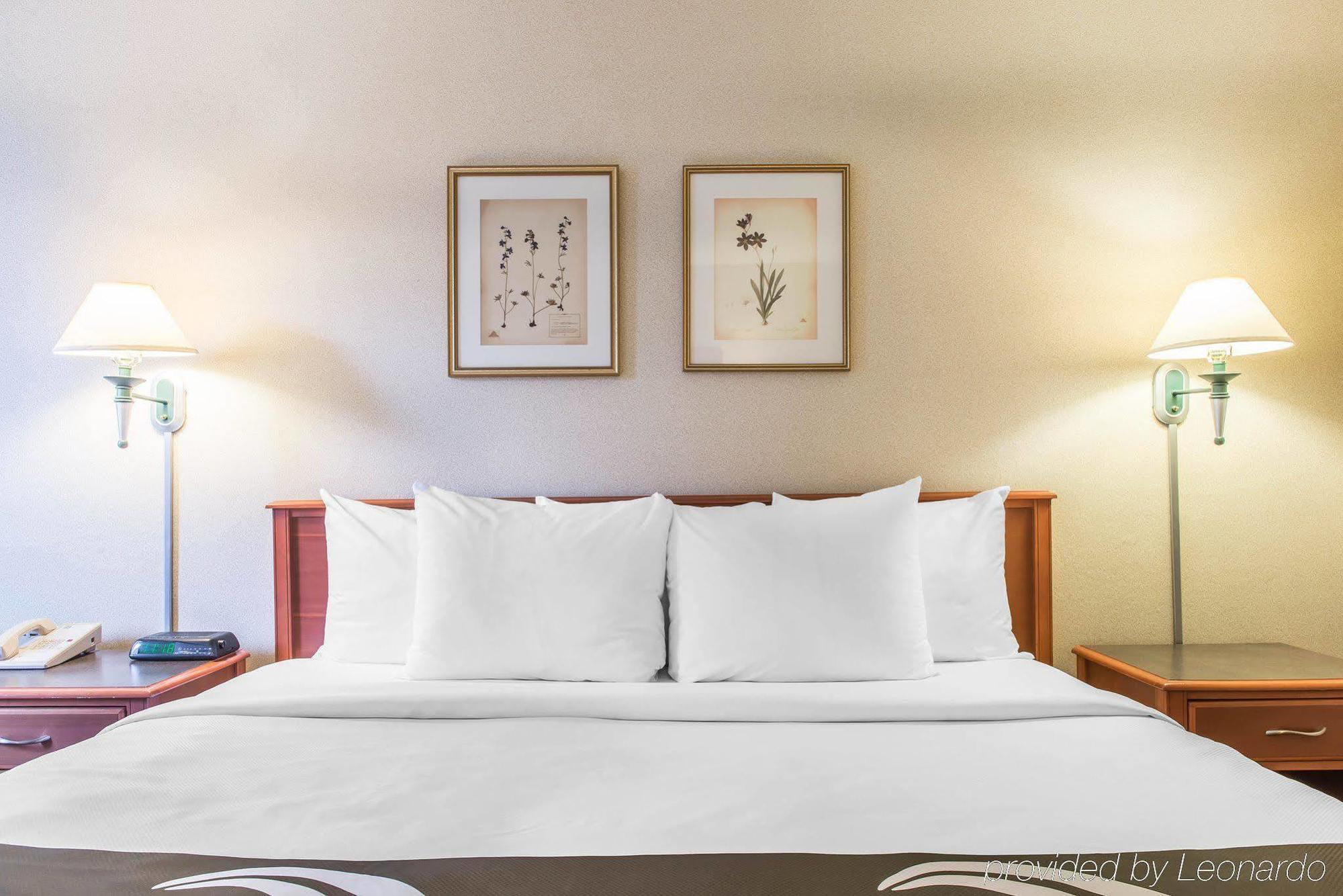 Quality Inn Hermitage Bagian luar foto